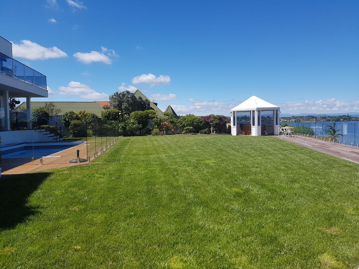 Spectacular Lakefront Home Lago Lago Taupo Esterno foto