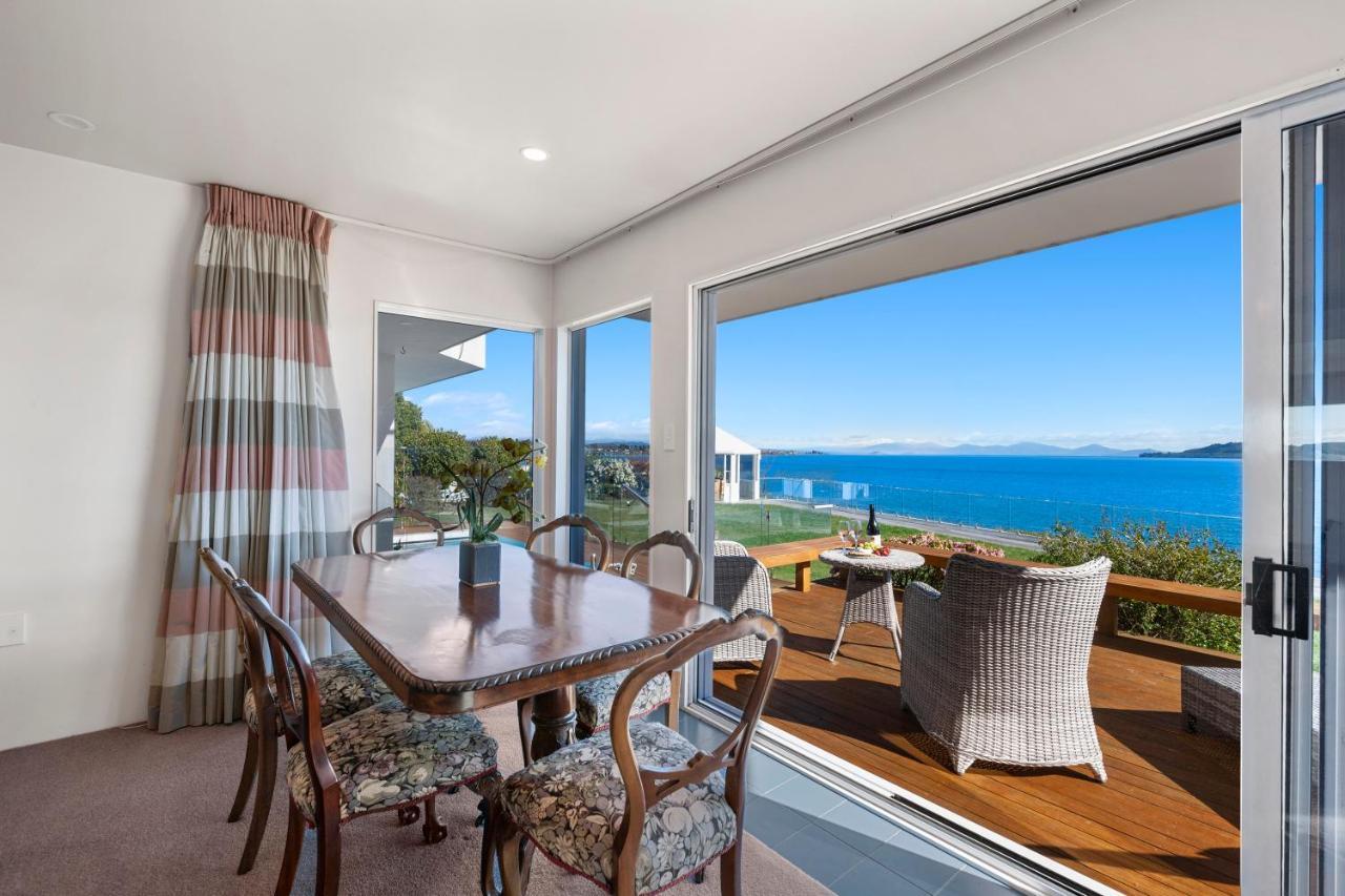 Spectacular Lakefront Home Lago Lago Taupo Esterno foto