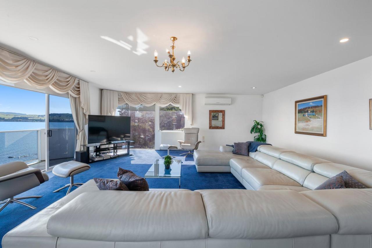 Spectacular Lakefront Home Lago Lago Taupo Esterno foto